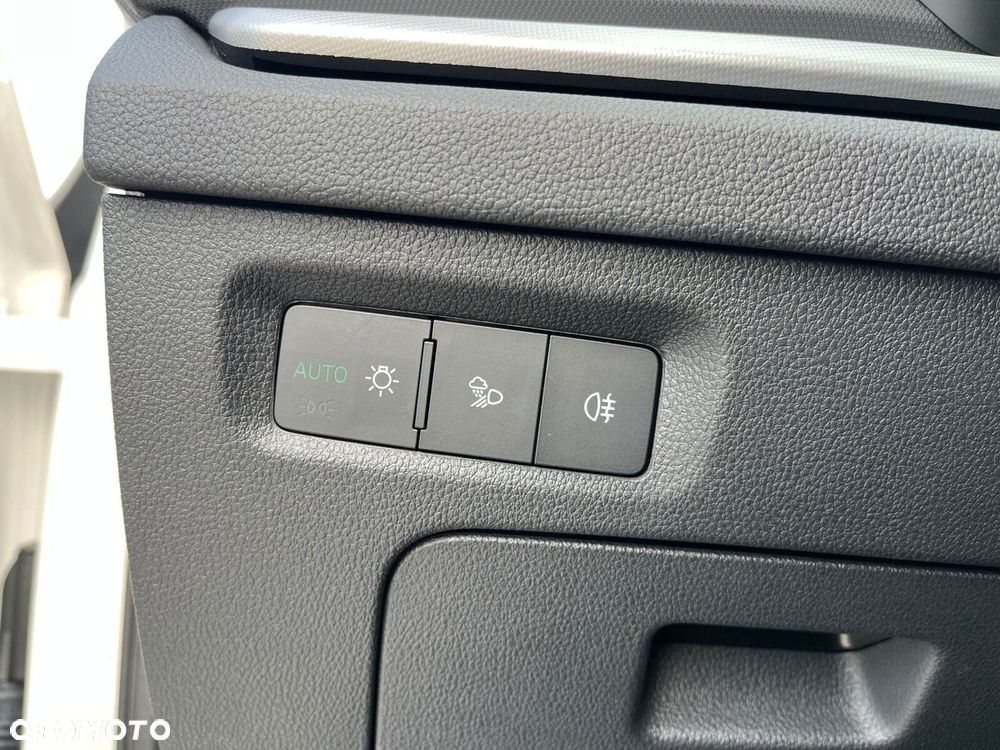 Skoda Octavia 1.5 TSI mHEV Selection DSG - 25