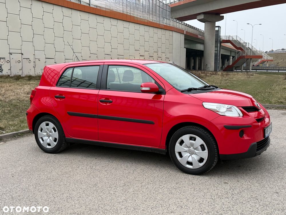 Toyota Urban Cruiser - 5