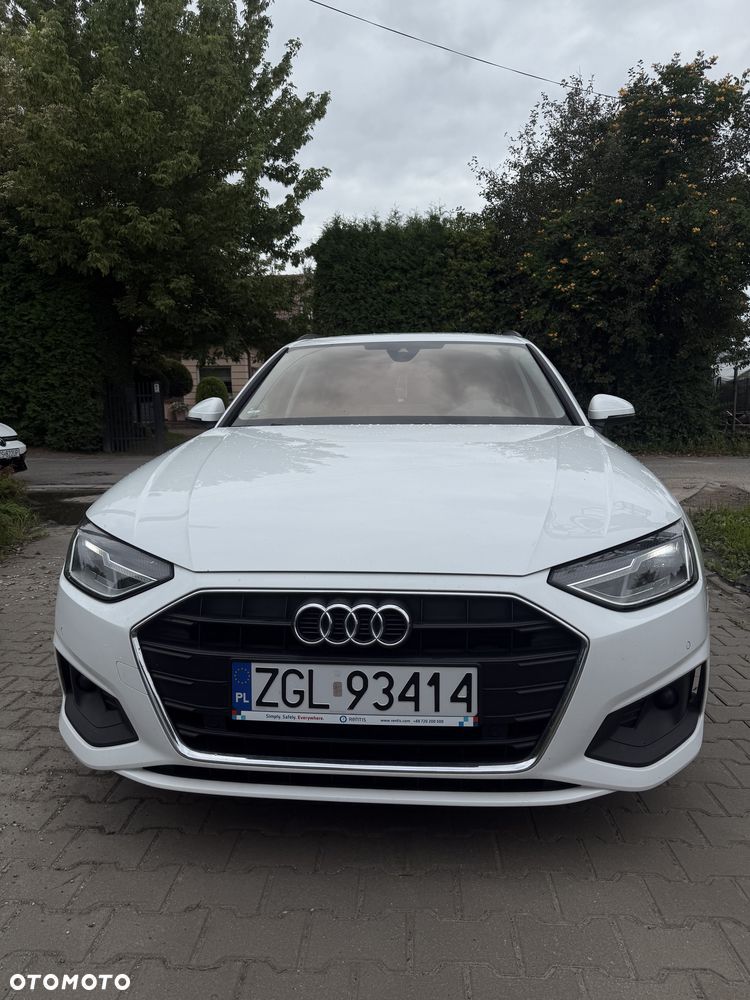 Audi A4 Avant 2.0 TDI Design S tronic - 5
