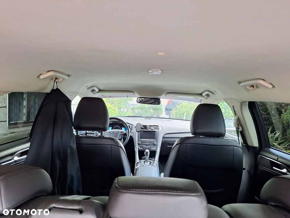 Ford Mondeo 2.0 Hybrid Titanium - 11
