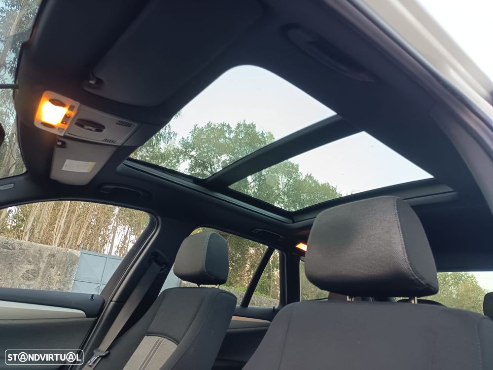 BMW X1 sDrive18d xLine - 13