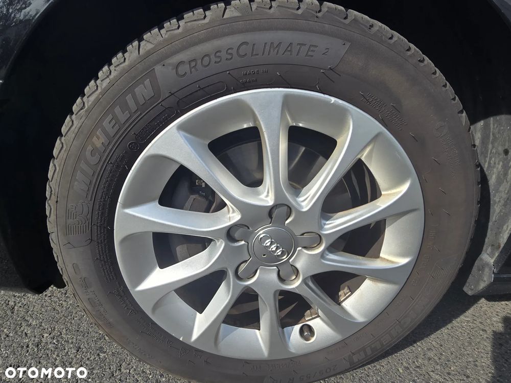 Audi A3 Sportback 1.4 TFSI Attraction - 27