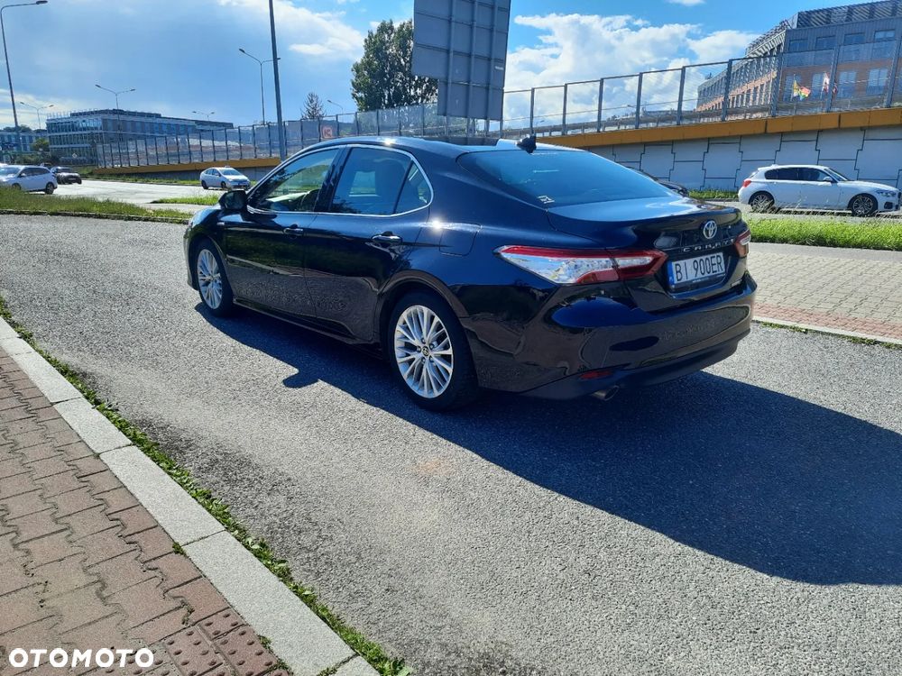 Toyota Camry 2.5 Hybrid Executive CVT - 4