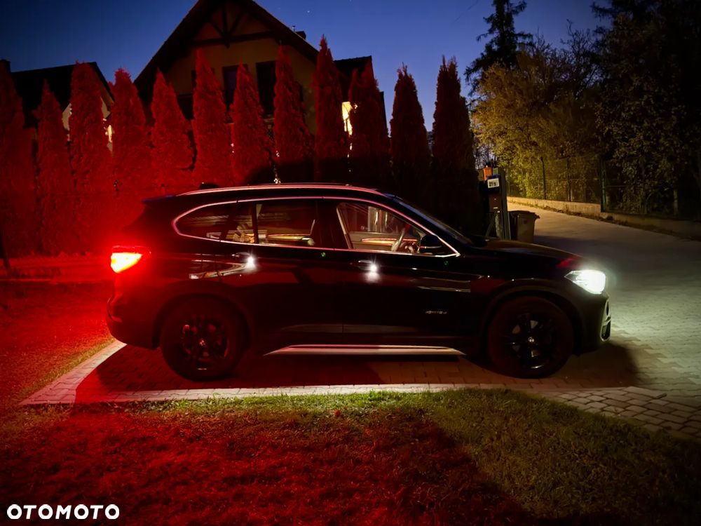 BMW X1 xDrive18d xLine - 38