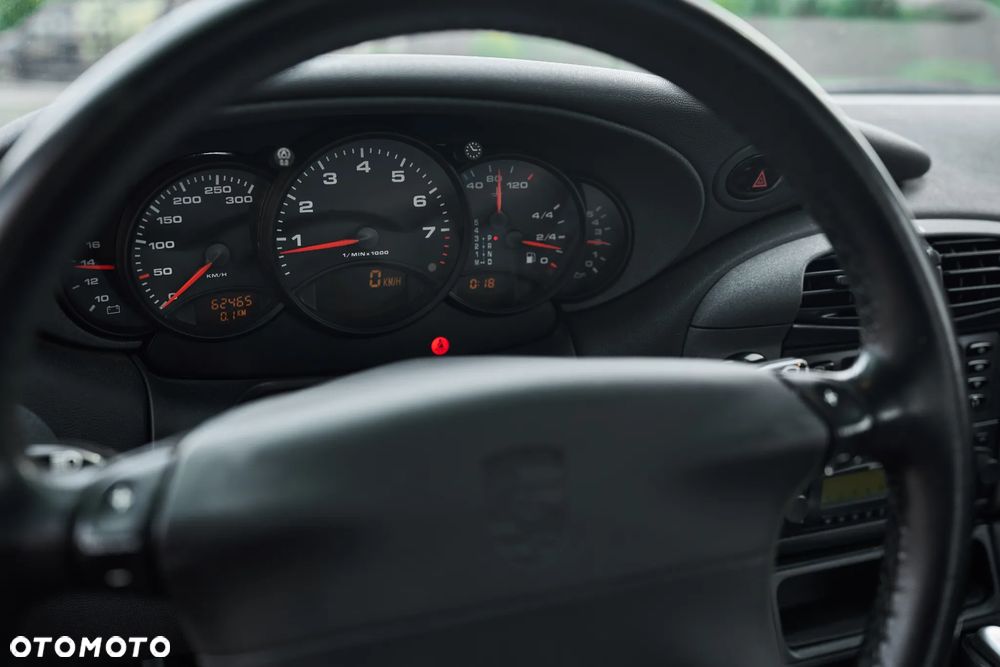 Porsche 911 - 17
