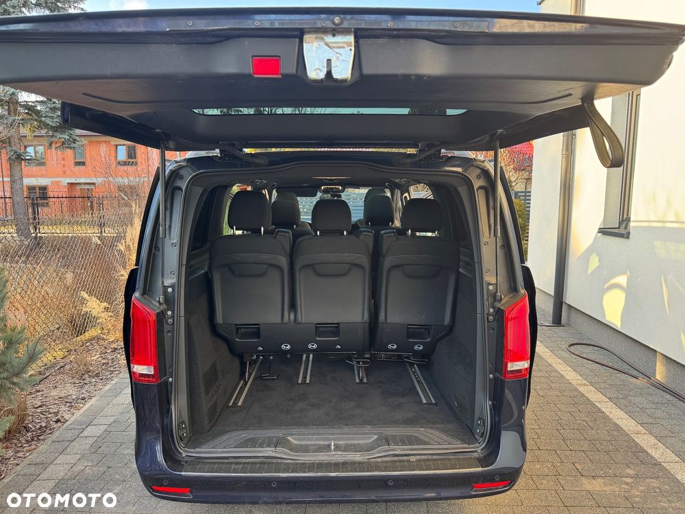 Mercedes-Benz Klasa V 300 d kompakt 9G-TRONIC Special Edition Style - 23