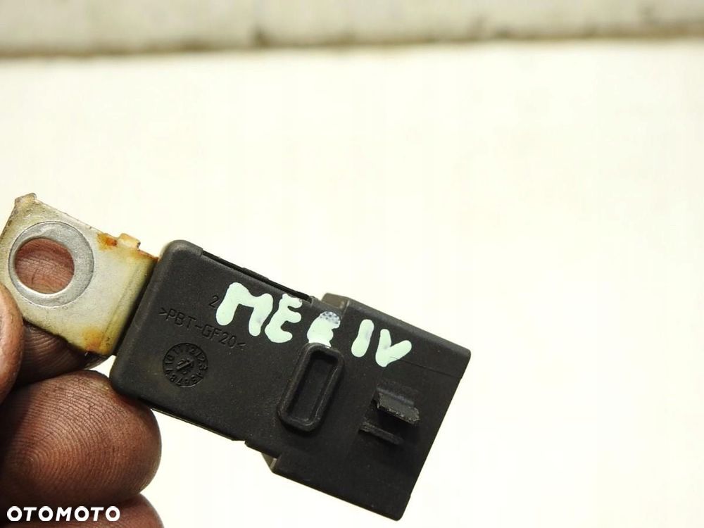 WZMACNIACZ ANTENY RENAULT MEGANE IV 283632499R - 2