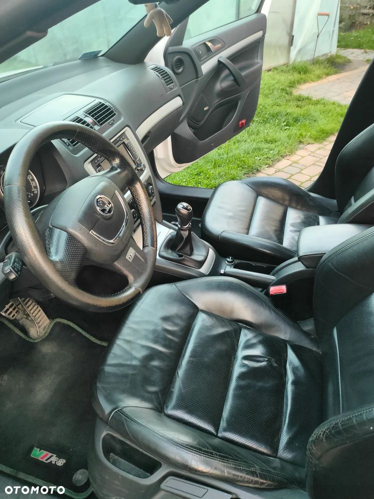 Skoda Octavia 2.0 TSI RS - 6