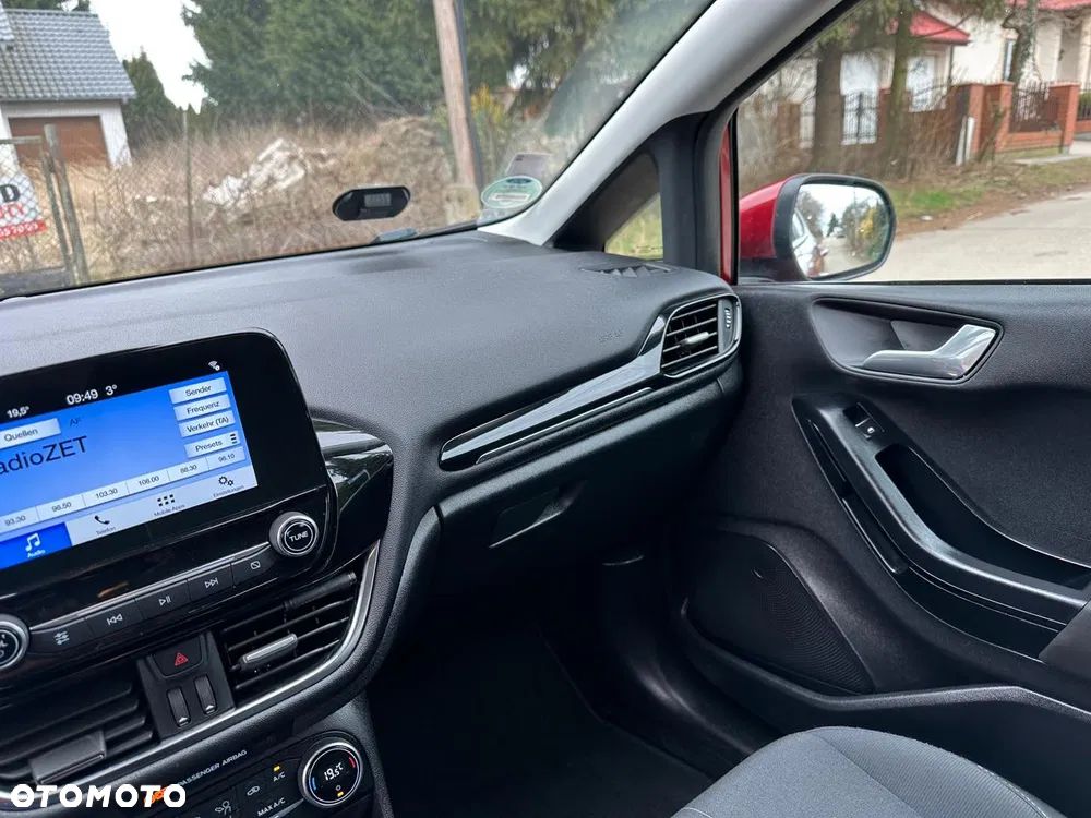 Ford Fiesta 1.1 S&S TITANIUM - 29