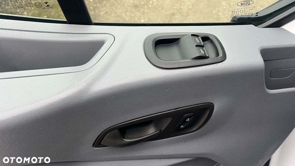 Ford TRANSIT MAX - 10