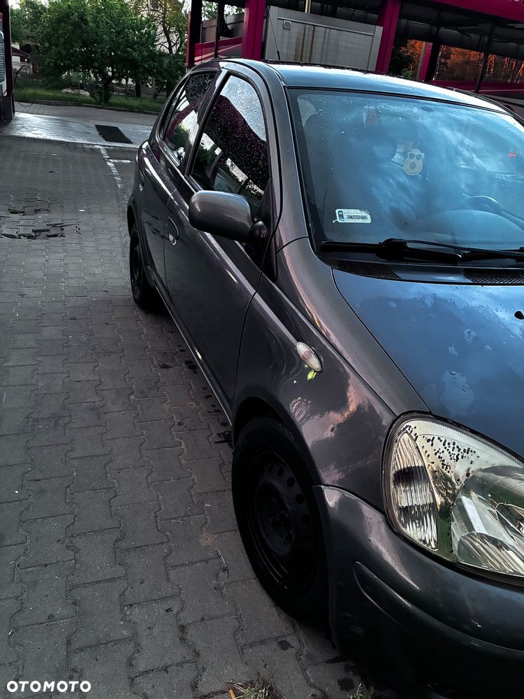 Toyota Yaris 1.4 D-4D Base - 6