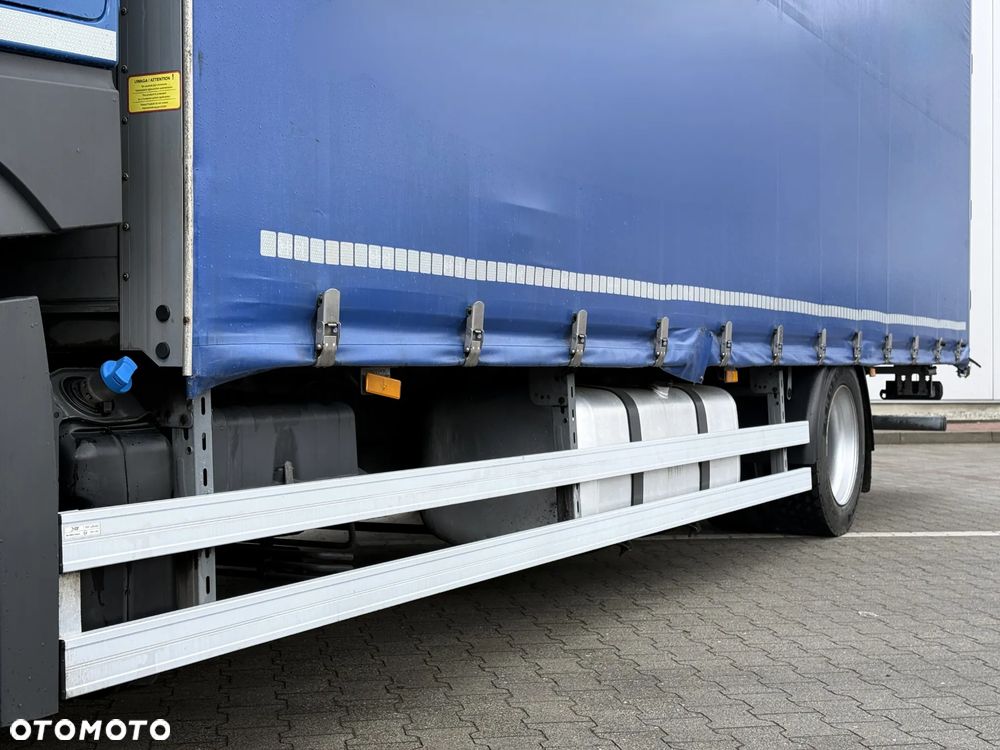Mercedes-Benz ACTROS F 1836 / PRZESTRZENNY 60M3 / 7,75 M / SALON PL - 11