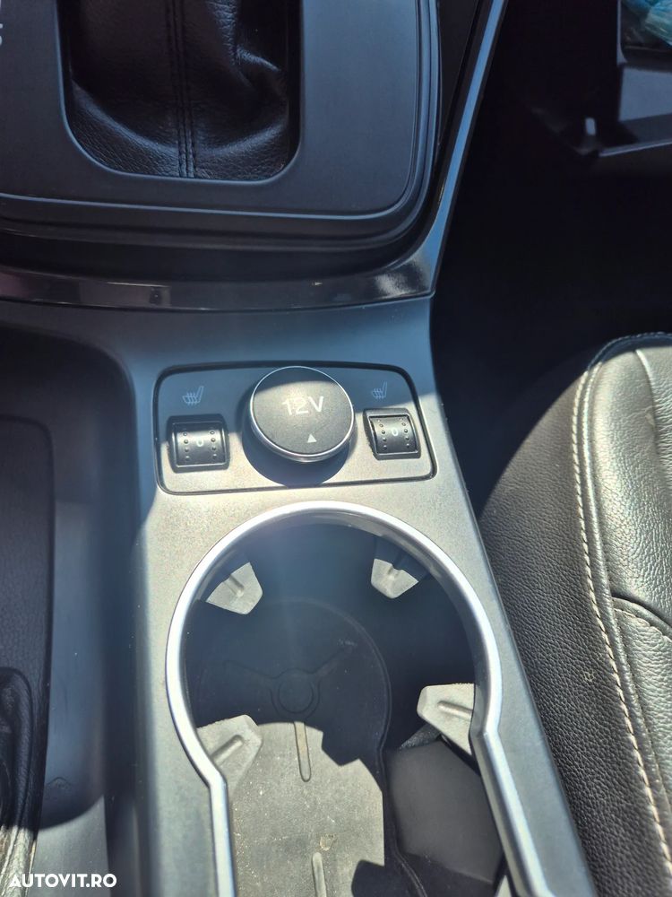 Ford Kuga 2.0 TDCi 4x4 Aut. Titanium - 10