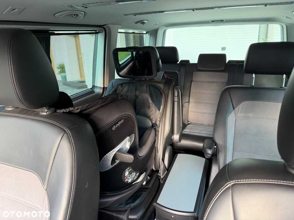 Volkswagen Multivan - 19