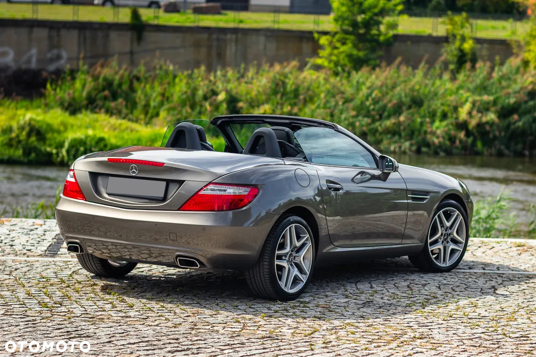 Mercedes-Benz SLK 200 (BlueEFFICIENCY) - 15