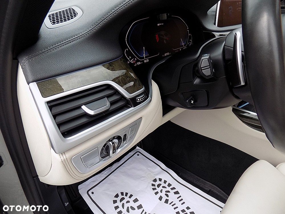 BMW Seria 7 745Le xDrive - 10