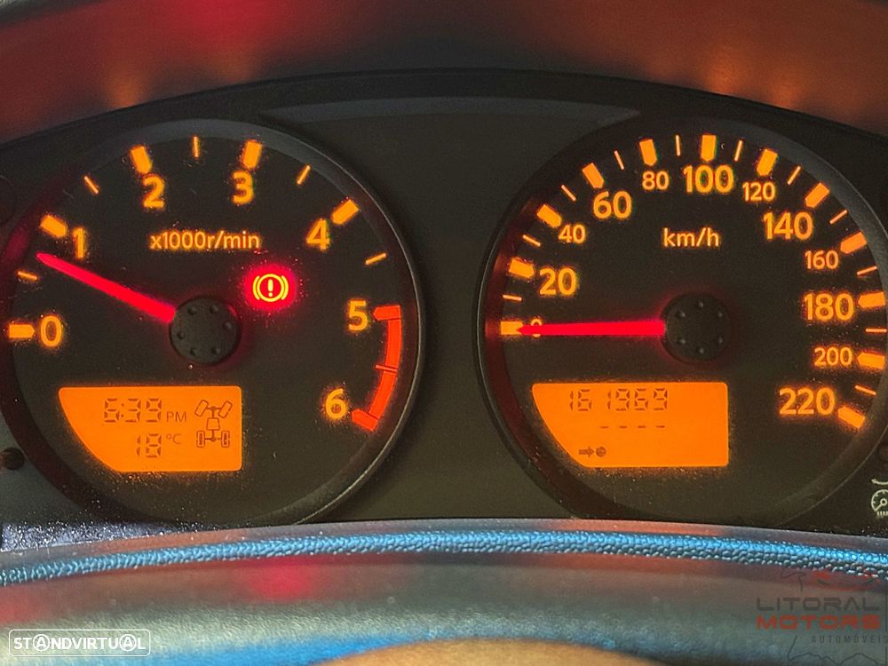 Nissan Navara 2.5 dCi CD Pilot - 26