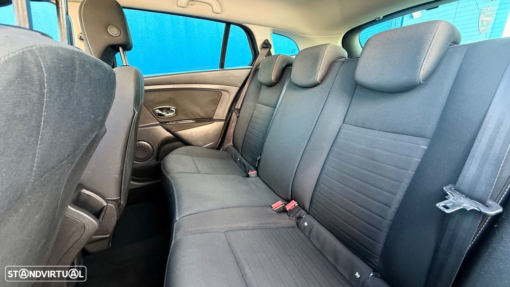 Renault Mégane Sport Tourer 1.5 dCi Dynamique S SS - 11