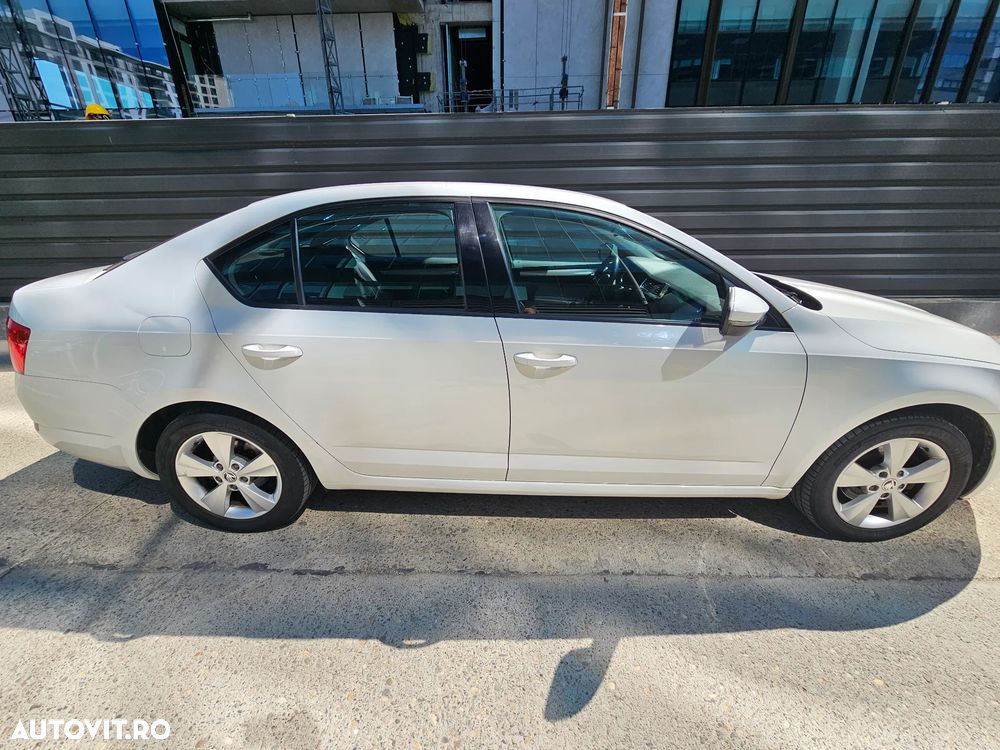 Skoda Octavia 1.6 TDI AMBITION - 11