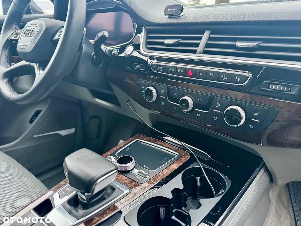Audi Q7 - 6