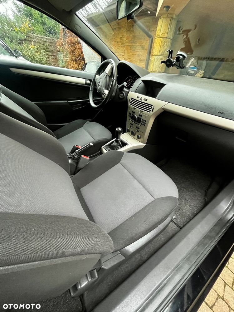 Opel Astra 1.6 Enjoy - 10