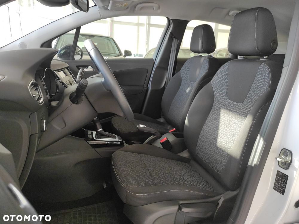 Opel Crossland X - 8