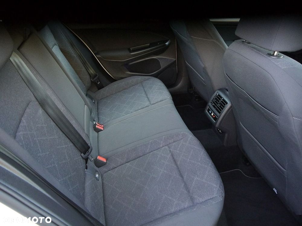 Volkswagen Golf 2.0 TDI SCR DSG Style - 34