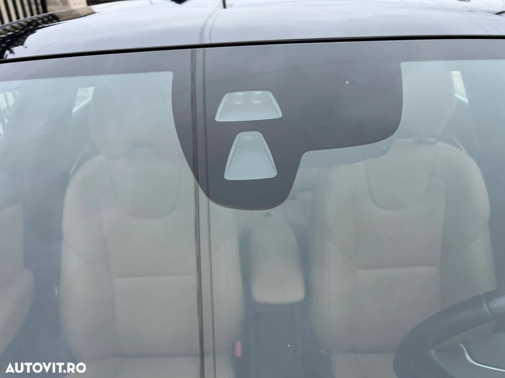 Volvo V40 D2 Inscription - 20