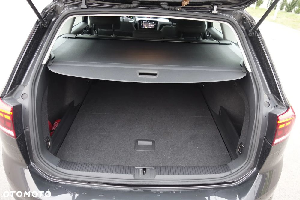 Volkswagen Passat Variant 2.0 TDI EVO Business DSG - 12