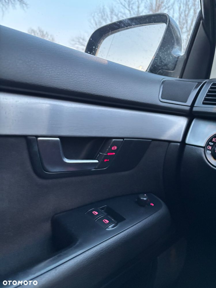 Audi A4 Limousine - 25