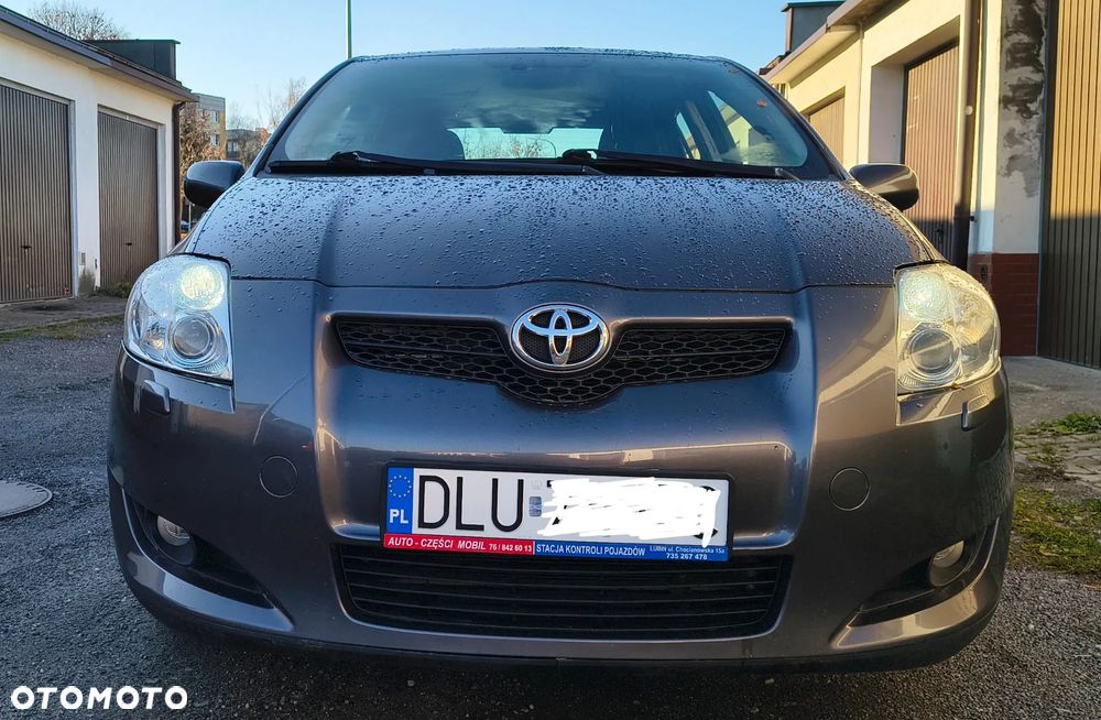Toyota Auris 1.6 VVT-i Executive - 2
