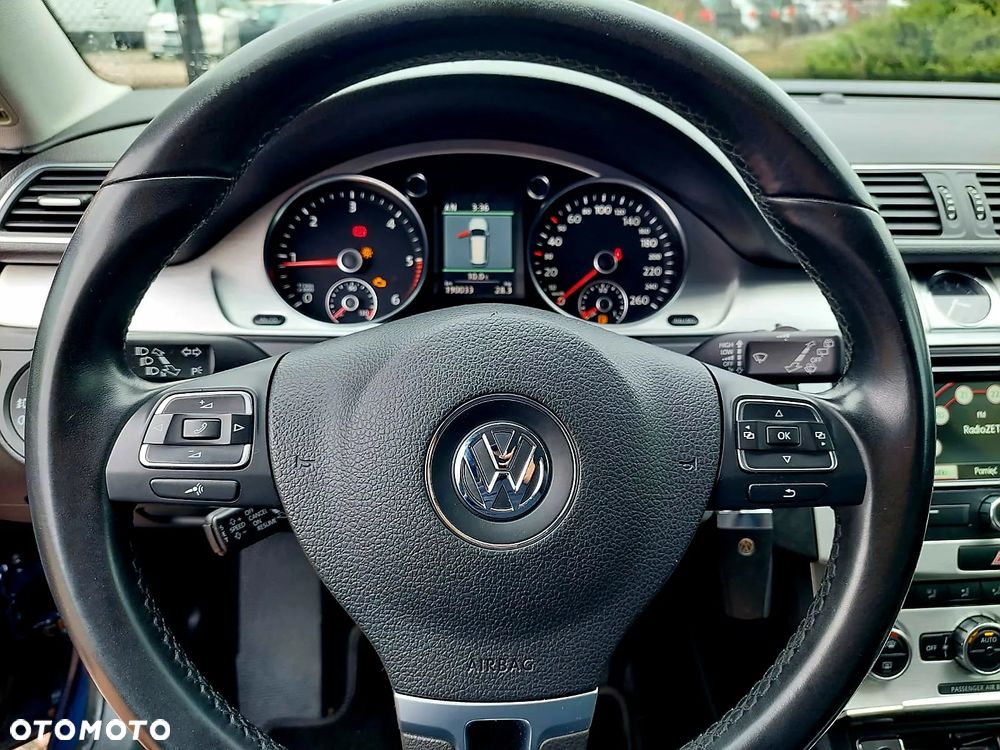 Volkswagen Passat Variant 2.0 TDI 4Motion BlueMotion Technol Highline - 26