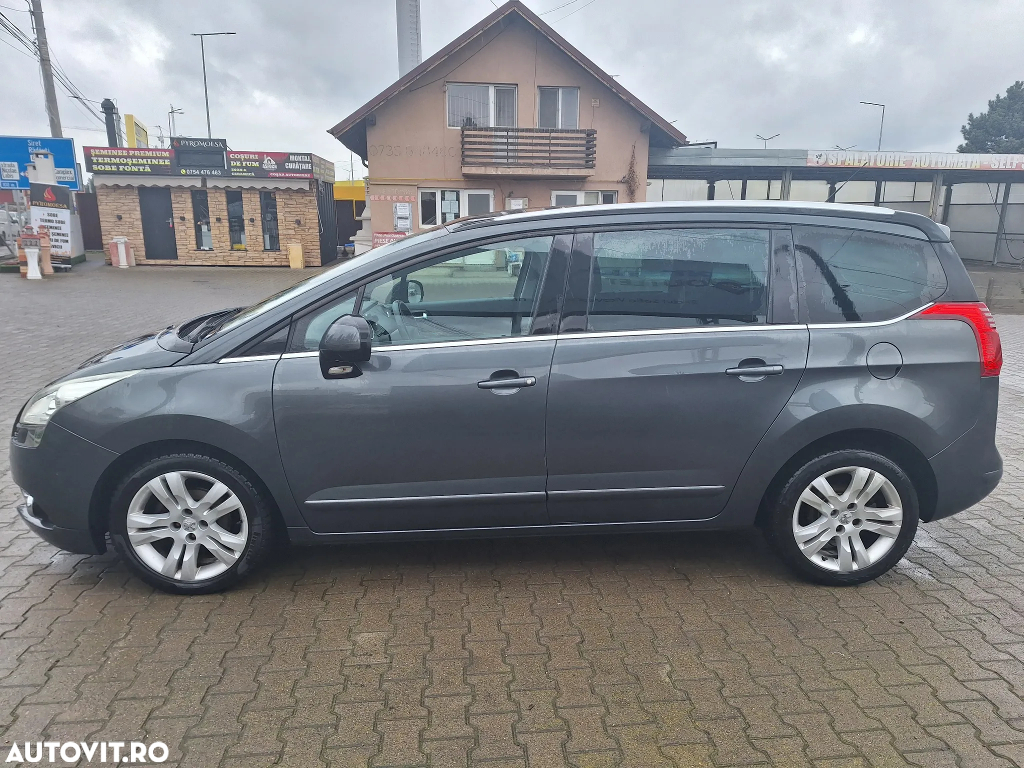 Peugeot 5008 - 3