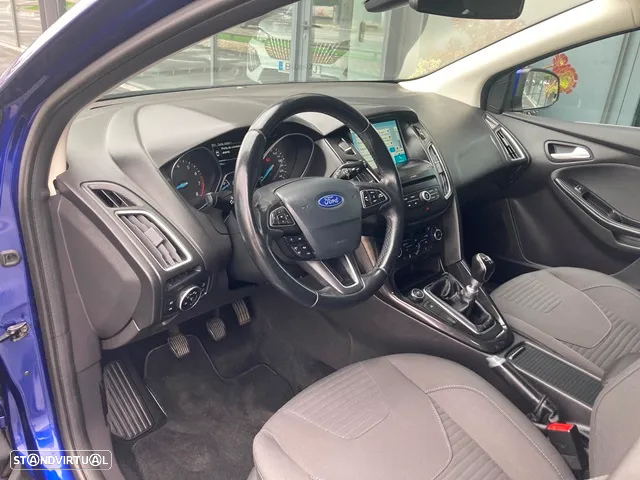Ford Focus SW 1.0 EcoBoost S&S Titanium - 12