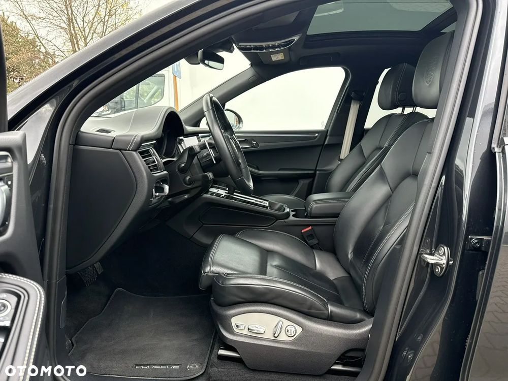 Porsche Macan T PDK - 11