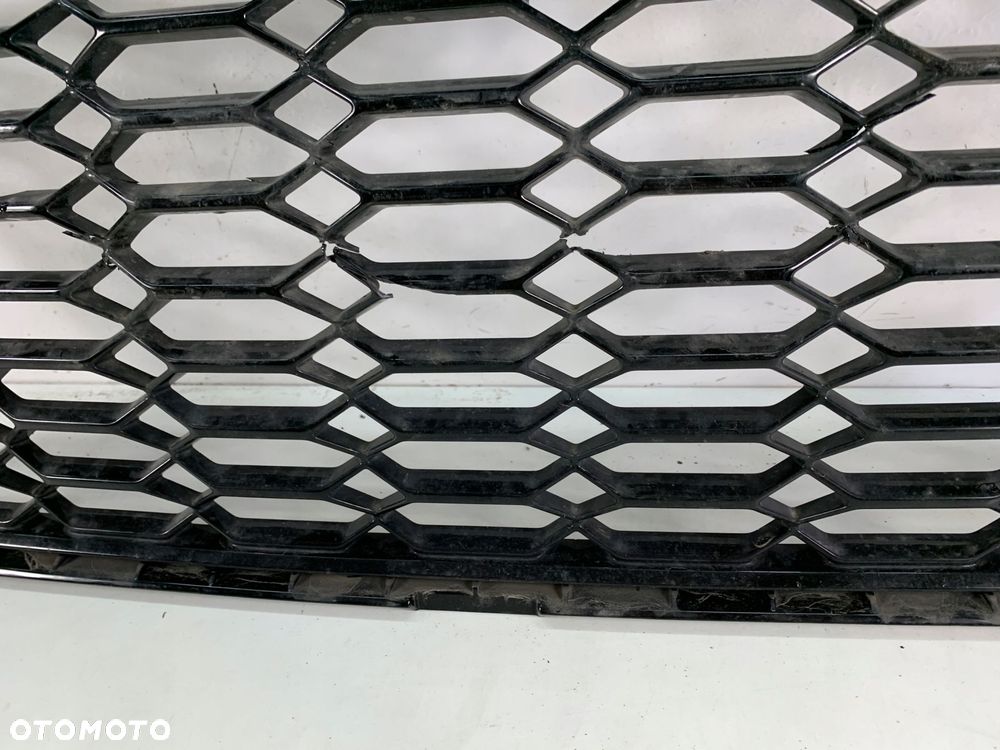 AUDI RS4 B9 LIFT ATRAPA GRILL 8W0853651BF - 6
