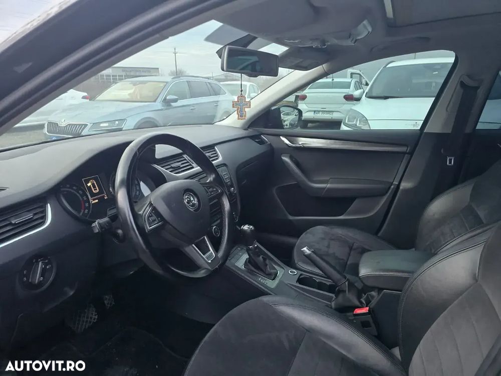 Skoda Octavia 2.0 TDI 4x4 DSG Scout - 5