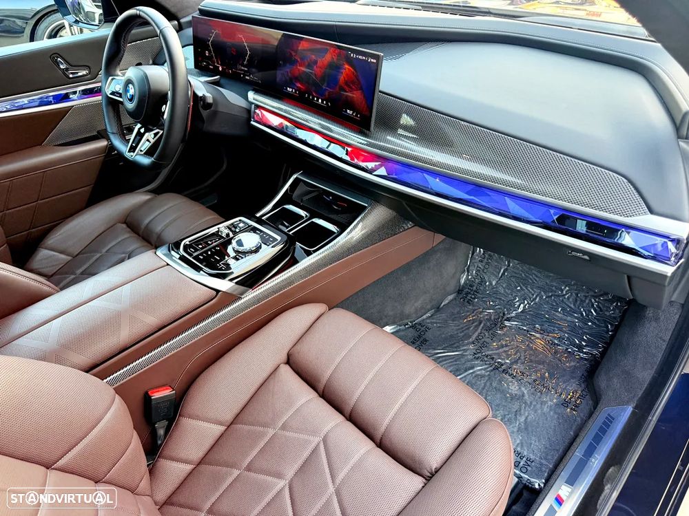 BMW 760 Me xDrive - 26