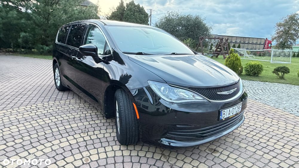 Chrysler Pacifica - 33