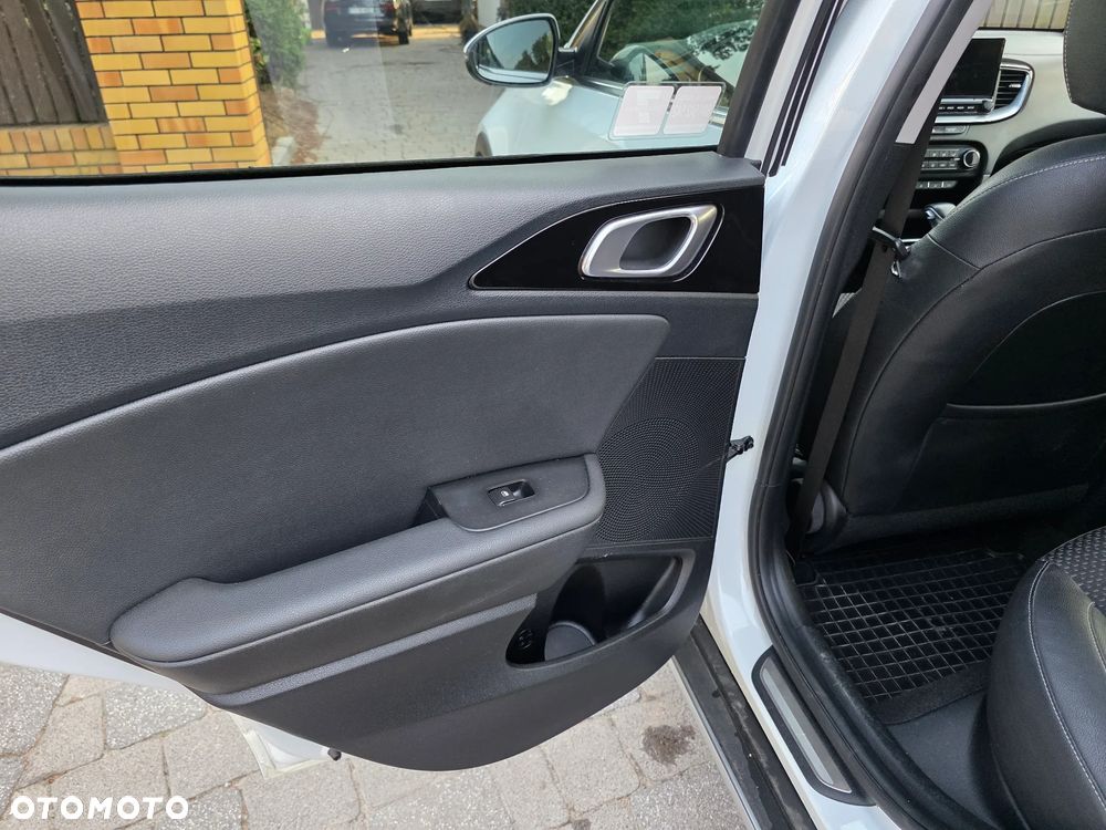 Kia XCeed 1.4 T-GDI L Business Line DCT - 15