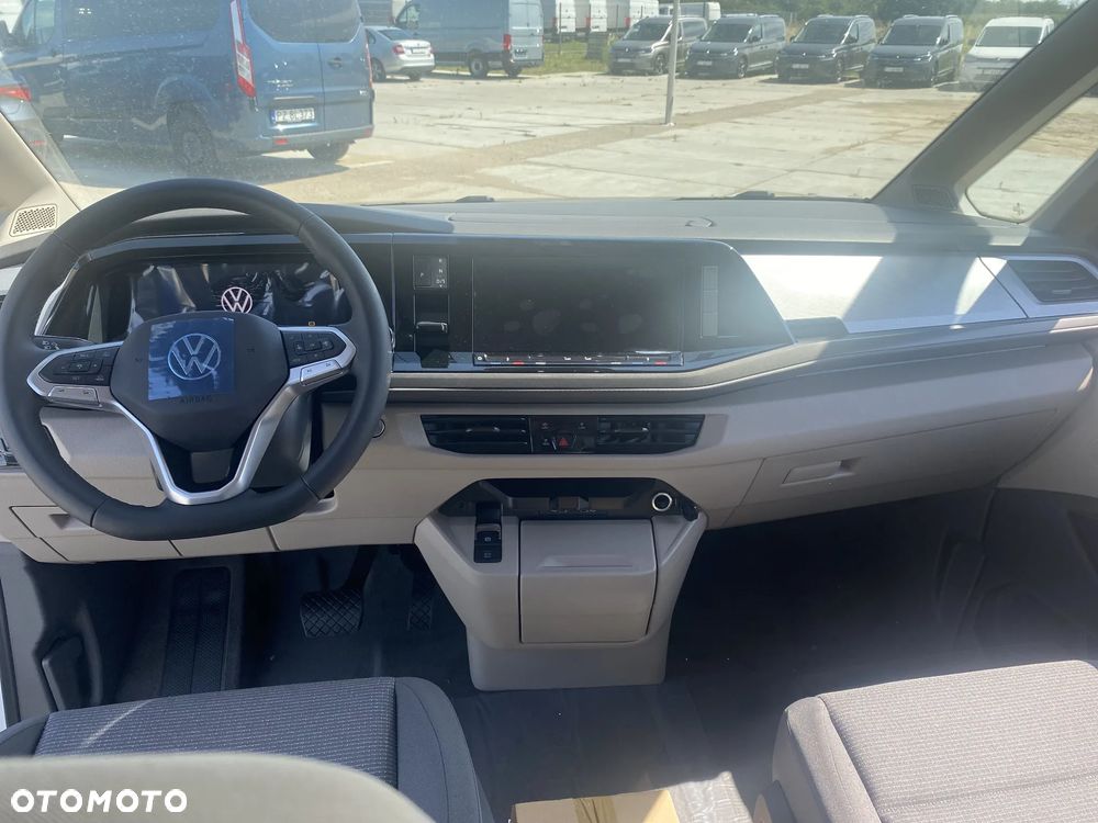 Volkswagen Multivan - 11
