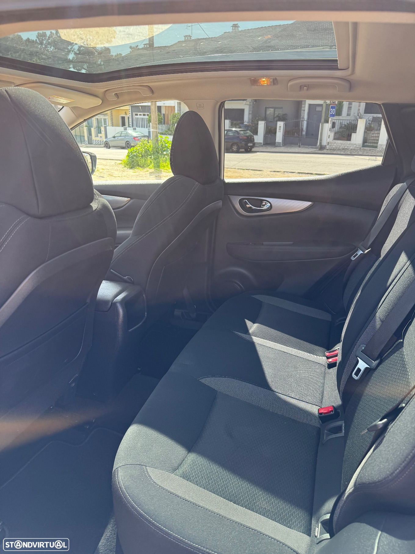 Nissan Qashqai 1.3 DIG-T N-Connecta J18 DCT - 11