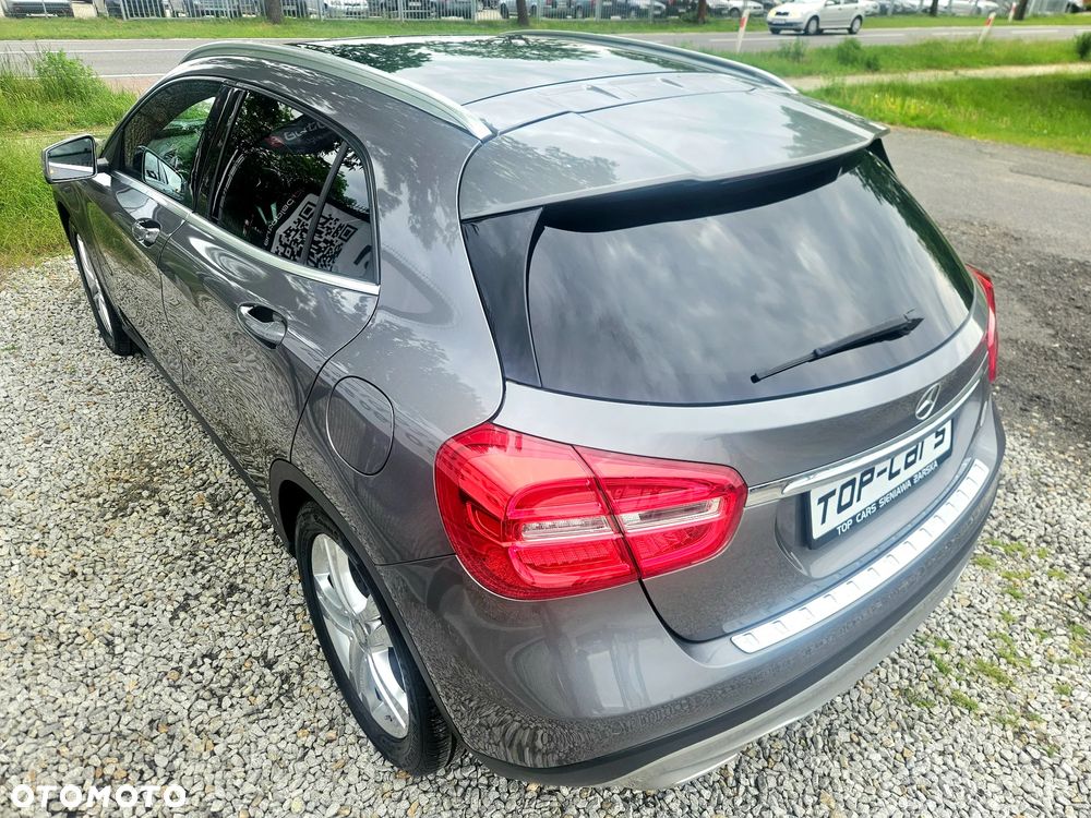 Mercedes-Benz GLA - 10