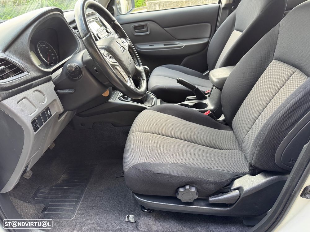 Mitsubishi L200 2.4 DI-D CD Invite 2WD - 20