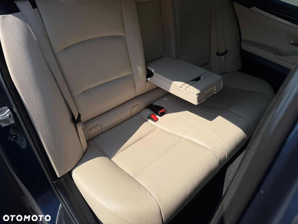 BMW Seria 5 530d xDrive - 35
