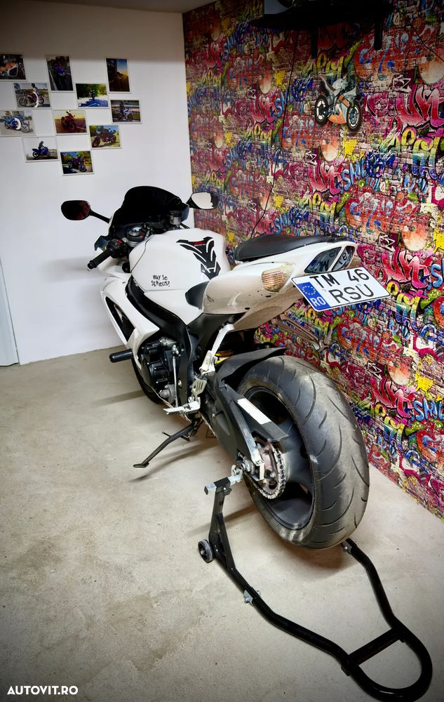 Suzuki GSX-R 750 - 4