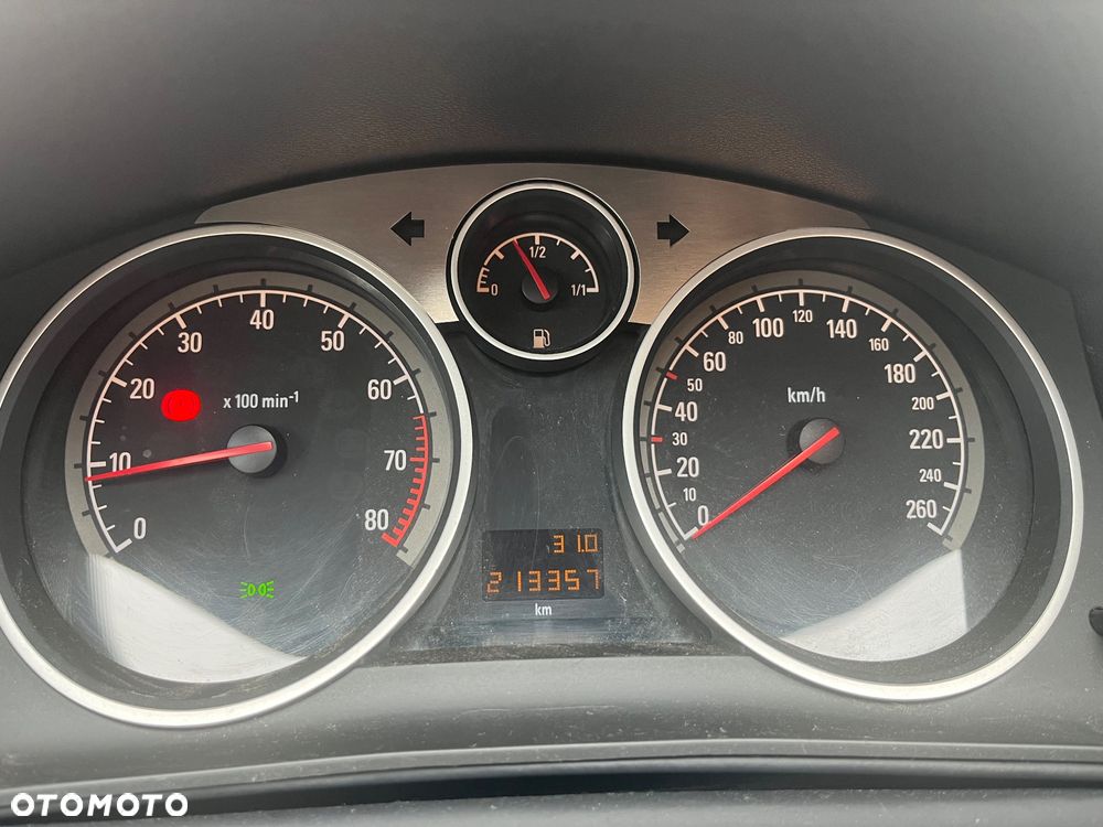 Opel Astra III GTC 1.6 Sport - 19