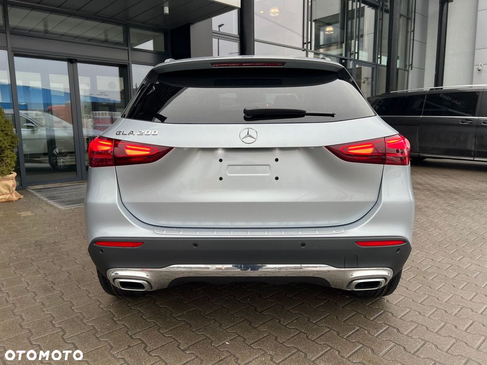 Mercedes-Benz GLA - 20