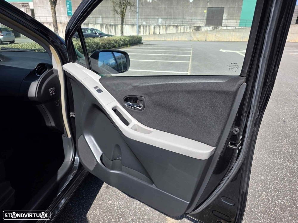 Toyota Yaris 1.4 D-4D AC - 15