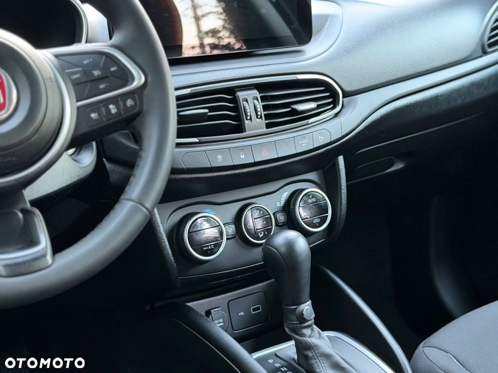 Fiat Tipo 1.5 Hybrid Garmin DCT - 29